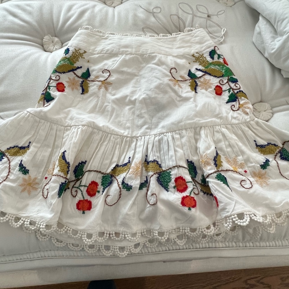 COPY - Farm Rio skirt in xs. Brand new and never worn!